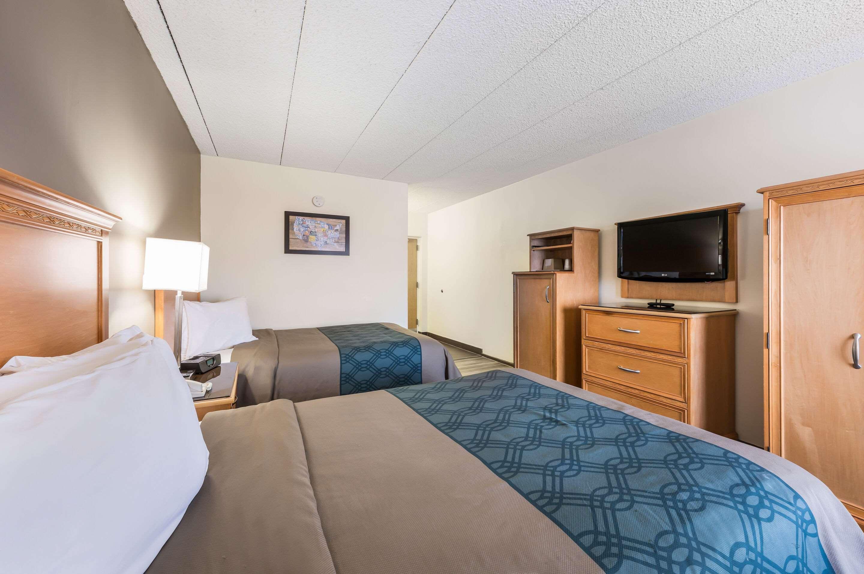 Econo Lodge Квакертаун Экстерьер фото