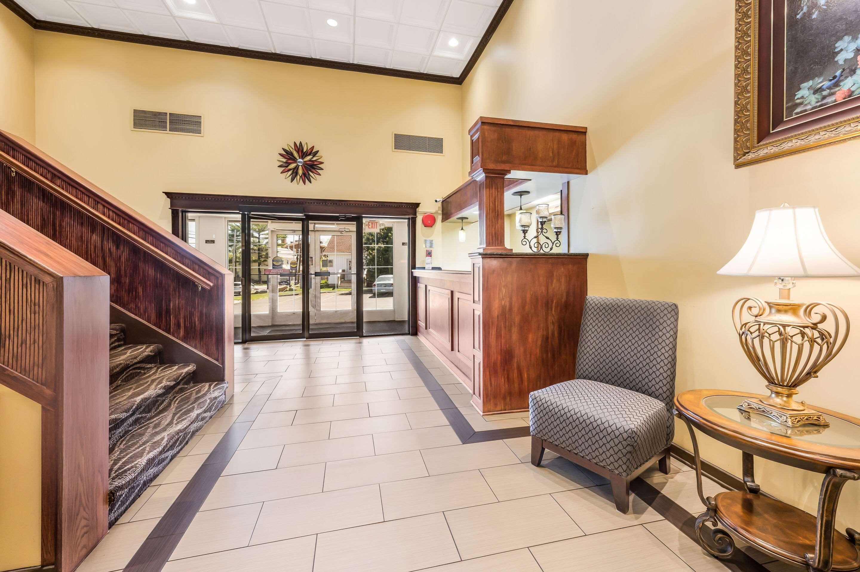 Econo Lodge Квакертаун Экстерьер фото