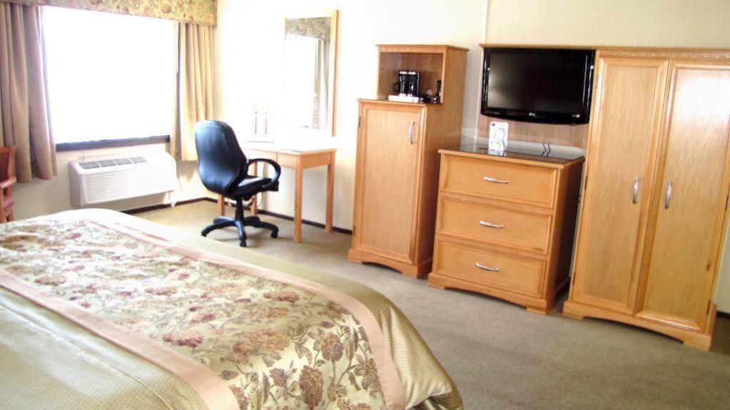 Econo Lodge Квакертаун Экстерьер фото